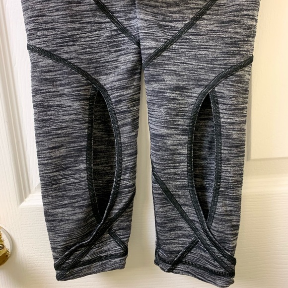 Victoria Sport Knockout Tight Leggings Size S - Picture 5 of 6